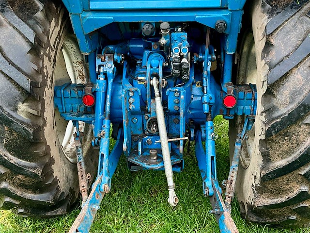 1986 ford 6610 2-wielaangedreven tractor - afbeelding 8 van  36