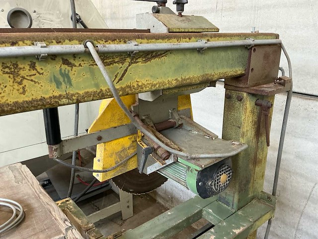 1986 harwi 625u afkortcirkelzaagmachine - afbeelding 2 van  6