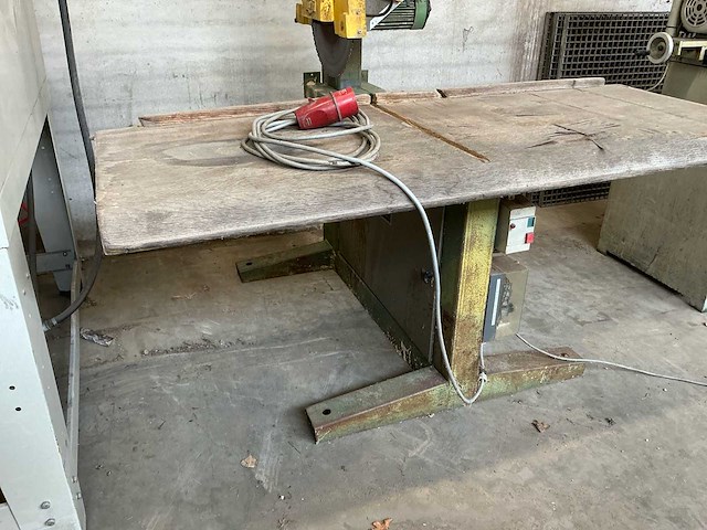 1986 harwi 625u afkortcirkelzaagmachine - afbeelding 5 van  6