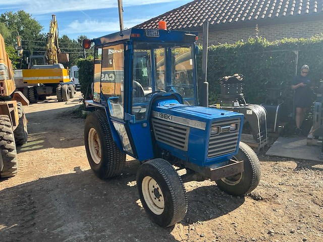 1986 iseki 4270 vierwielaangedreven tuinbouw tractor - afbeelding 11 van  17