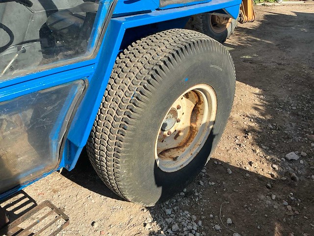 1986 iseki 4270 vierwielaangedreven tuinbouw tractor - afbeelding 17 van  17