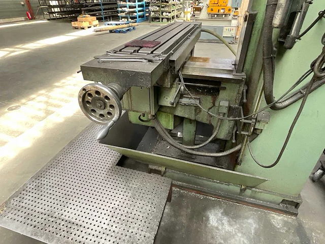 1986 tos kurim fnk 25a kniefreesmachine - afbeelding 2 van  13