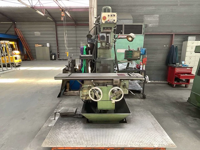 1986 tos kurim fnk 25a kniefreesmachine - afbeelding 9 van  13