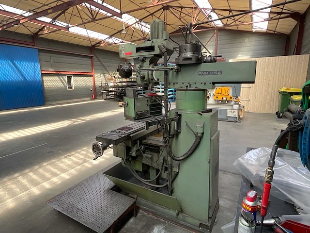 1986 tos kurim fnk 25a kniefreesmachine - afbeelding 6 van  13