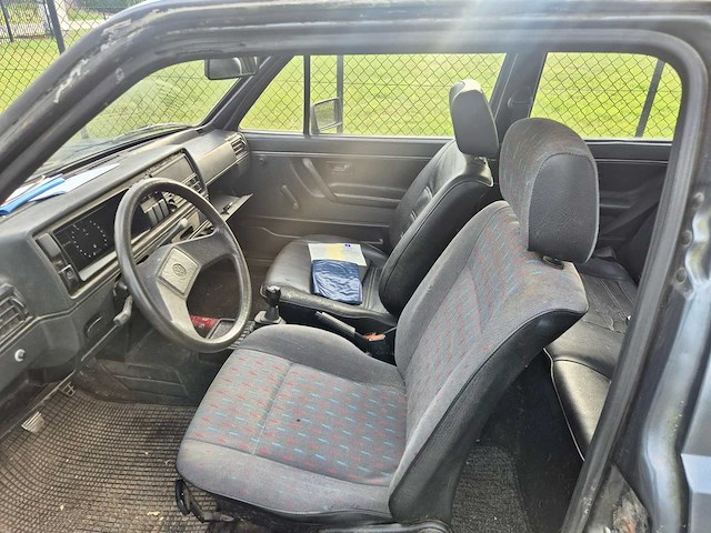 1986 volkswagen golf personenauto - afbeelding 14 van  14