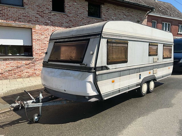 1987 hobby 555 t - caravan - afbeelding 1 van  42