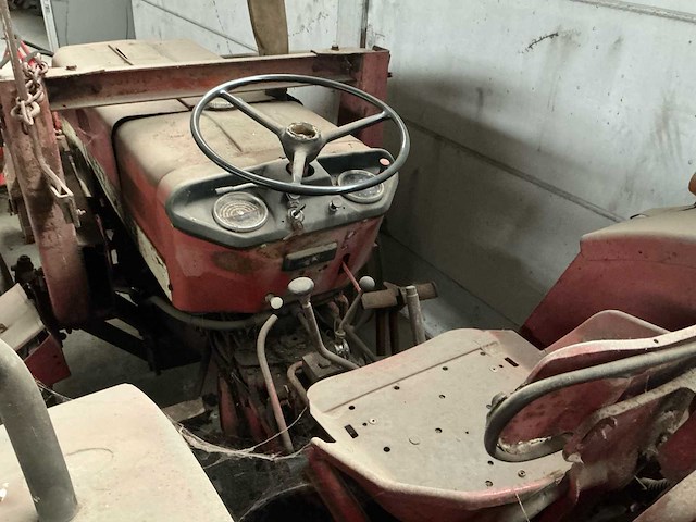 1987 international 453 oldtimer tractor - afbeelding 10 van  14