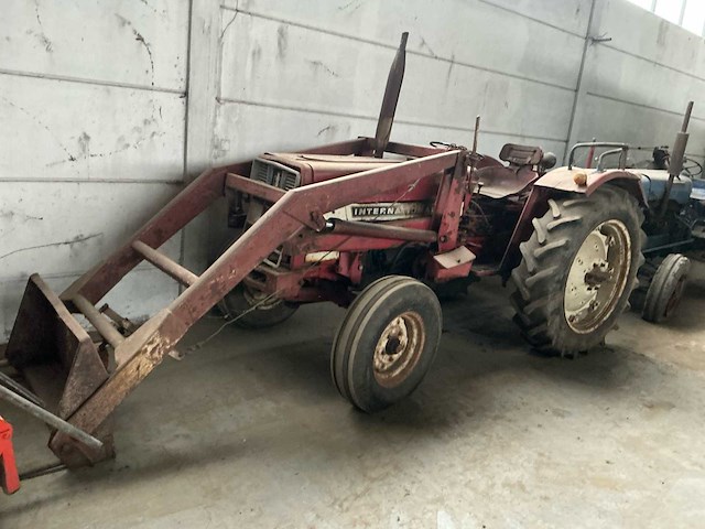 1987 international 453 oldtimer tractor - afbeelding 14 van  14