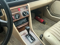 1987 mercdes-benz 250d oldtimer personenauto - afbeelding 5 van  15