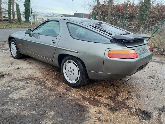 1987 porsche 928 s4 coupé oldtimer - afbeelding 23 van  30