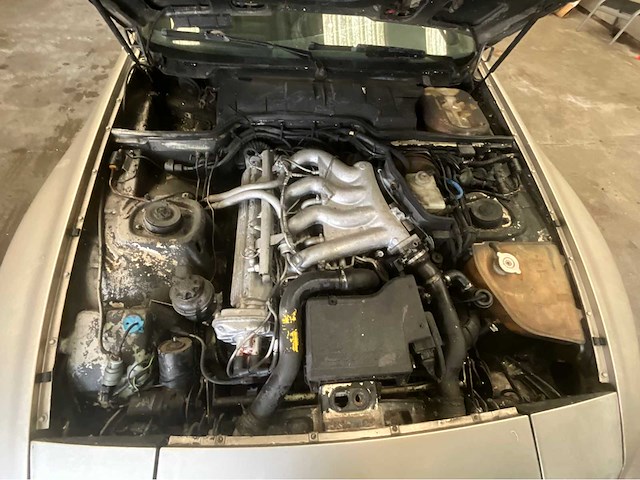 1987 porsche 944 turbo - oldtimer(unieke wagen) - afbeelding 20 van  28
