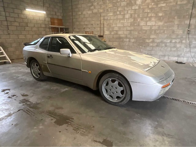 1987 porsche 944 turbo - oldtimer(unieke wagen) - afbeelding 25 van  28