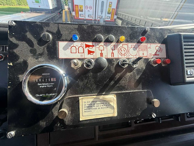 1987 renault brandweerwagen - afbeelding 18 van  24
