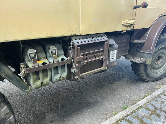 1987 unimog 435 om 352 vrachtwagen - afbeelding 2 van  8
