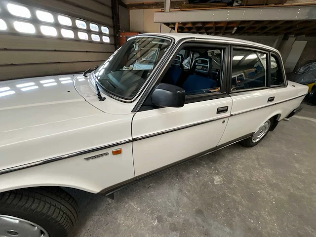 1987 volvo 240 - afbeelding 12 van  51
