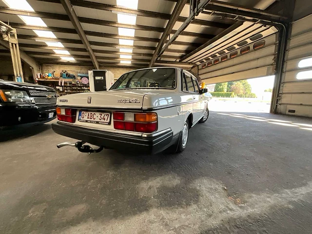 1987 volvo 240 - afbeelding 19 van  51