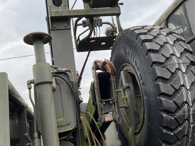 1987 volvo n10 6x6 met fassi 8m kraan legervoertuig - afbeelding 3 van  16