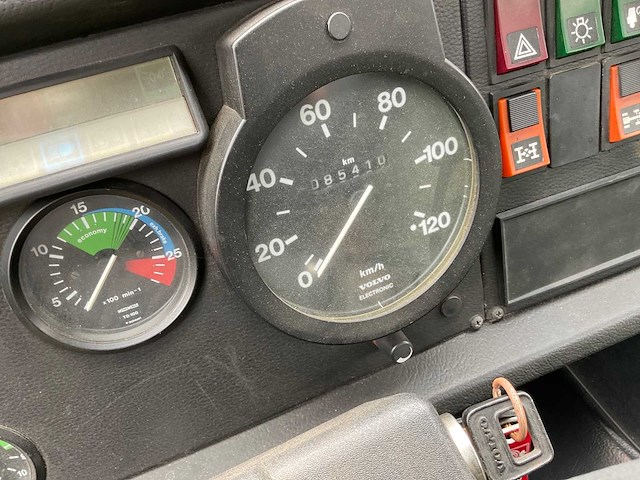 1987 volvo n10 6x6 met fassi 8m kraan legervoertuig - afbeelding 6 van  16