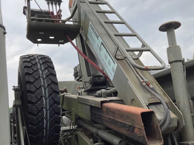 1987 volvo n10 6x6 met fassi 8m kraan legervoertuig - afbeelding 13 van  16