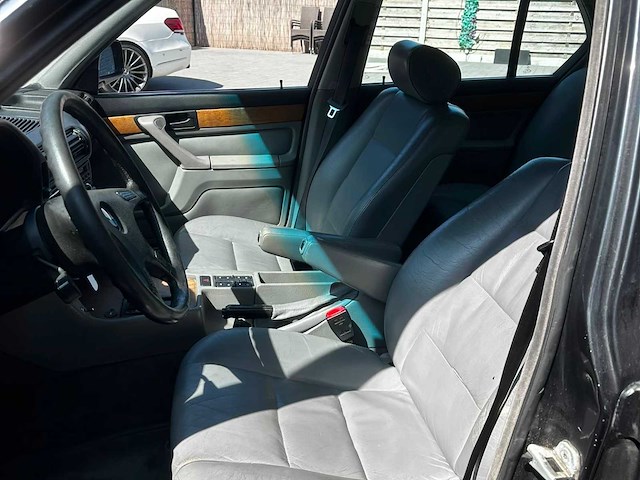 1988 bmw e32 735i oldtimer - afbeelding 16 van  19