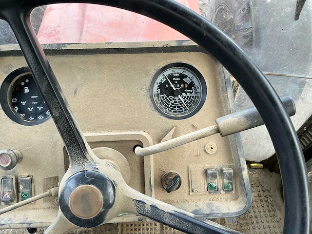 1988 case 1056xl vierwielaangedreven landbouwtractor - afbeelding 35 van  55