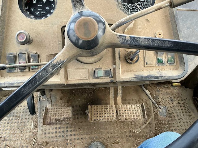 1988 case 1056xl vierwielaangedreven landbouwtractor - afbeelding 39 van  55