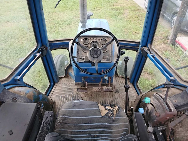 1988 ford 6610 antieke tractor + flatbed landbouwtrailer - afbeelding 7 van  12