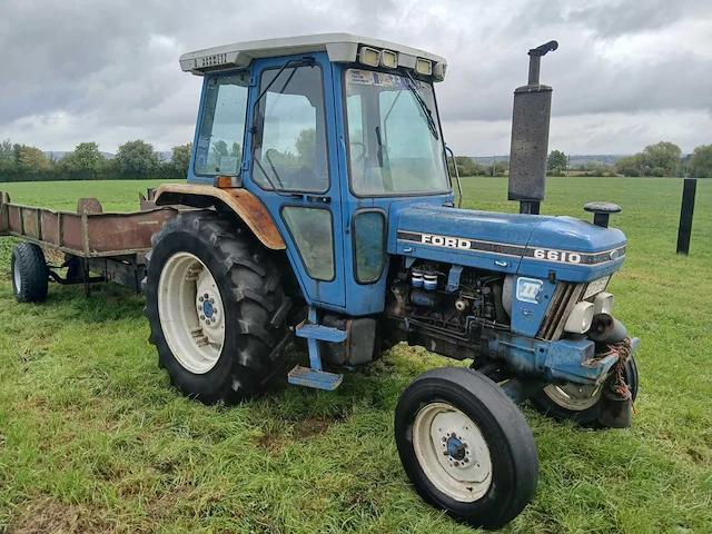 1988 ford 6610 antieke tractor + flatbed landbouwtrailer - afbeelding 1 van  12