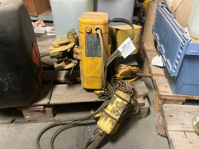 1988 liftket 10-24 rail elektrische kettingtakel - afbeelding 1 van  7