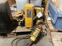 1988 liftket 10-24 rail elektrische kettingtakel - afbeelding 1 van  7