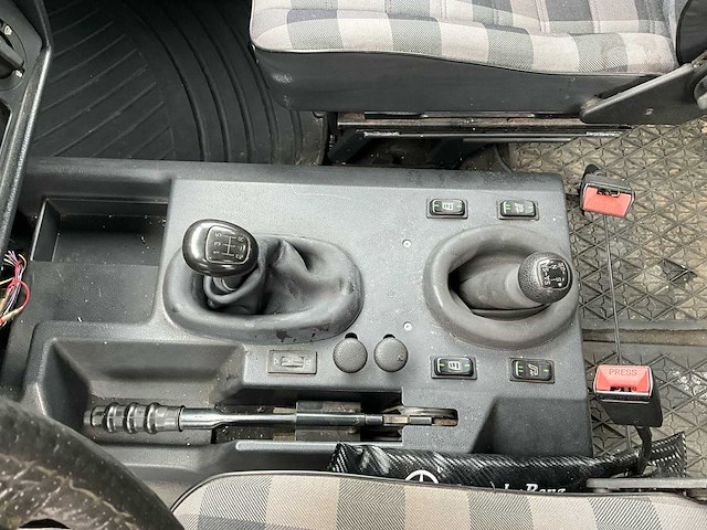 1988 mercedes-benz 300g - afbeelding 14 van  43