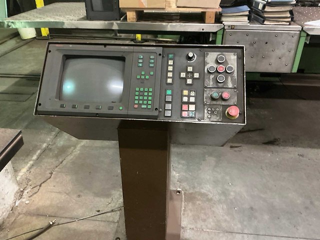 1988 trumpf trumatic 260 rotation ponsmachine - afbeelding 7 van  9