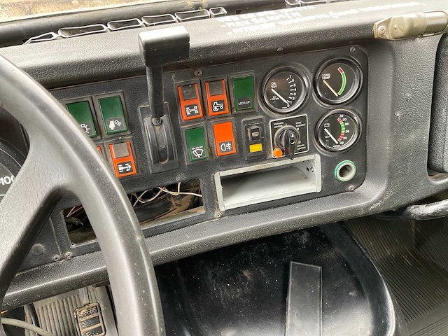 1988 volvo n10 6x6 legervoertuig - afbeelding 13 van  21