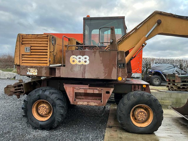 1989 case 688 wielgraafmachine - afbeelding 6 van  15
