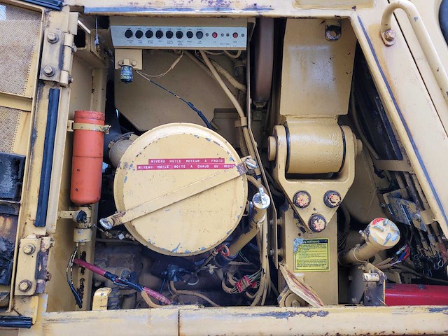 1989 caterpillar 953 b bulldozer/ripper - afbeelding 8 van  16