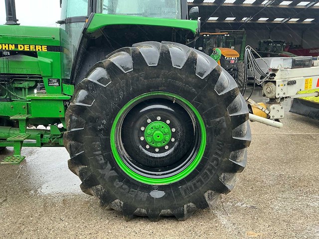 1989 john deere 4755 vierwielaangedreven landbouwtractor - afbeelding 2 van  49