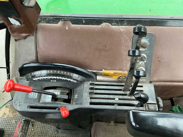 1989 john deere 4755 vierwielaangedreven landbouwtractor - afbeelding 31 van  49