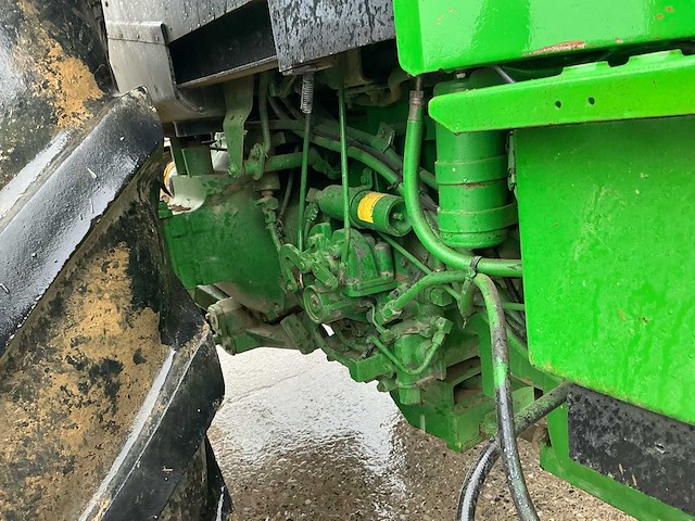 1989 john deere 4755 vierwielaangedreven landbouwtractor - afbeelding 37 van  49