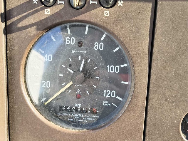 1989 mercedes 709d vrachtwagen - afbeelding 21 van  27