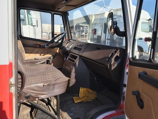 1989 mercedes 709d vrachtwagen - afbeelding 25 van  27
