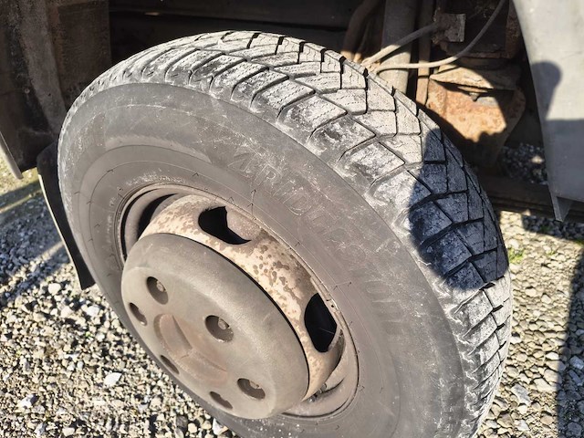 1989 mercedes 709d vrachtwagen - afbeelding 2 van  27