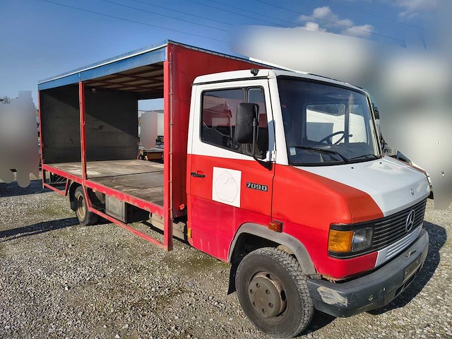 1989 mercedes 709d vrachtwagen - afbeelding 14 van  27