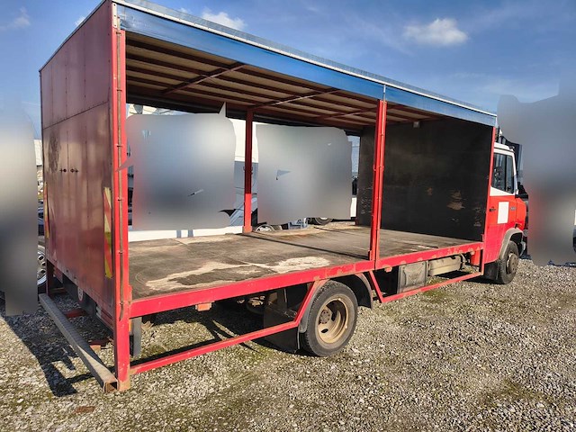 1989 mercedes 709d vrachtwagen - afbeelding 16 van  27