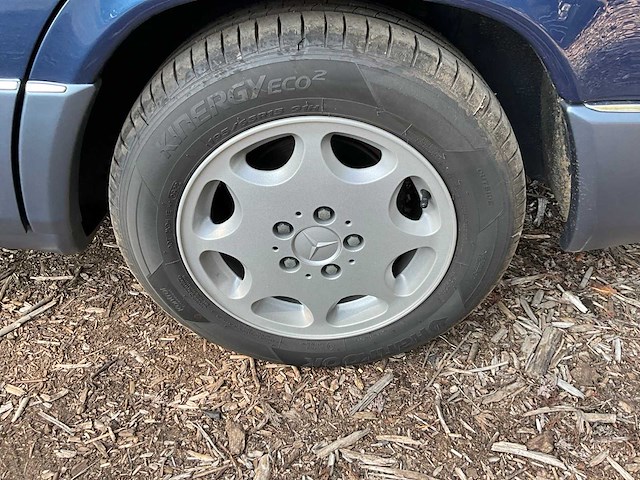 1989 mercedes-benz w124 e230 oldtimer - afbeelding 2 van  82