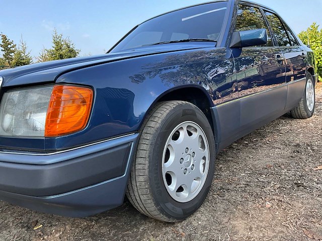 1989 mercedes-benz w124 e230 oldtimer - afbeelding 6 van  82