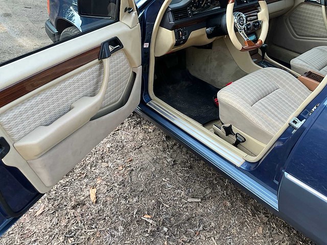1989 mercedes-benz w124 e230 oldtimer - afbeelding 20 van  82