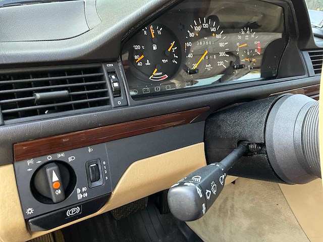 1989 mercedes-benz w124 e230 oldtimer - afbeelding 28 van  82