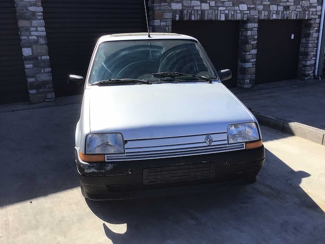 1989 renault r5 vintage auto's > 15 - afbeelding 1 van  25