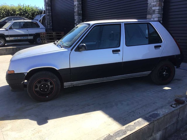1989 renault r5 vintage auto's > 15 - afbeelding 12 van  25