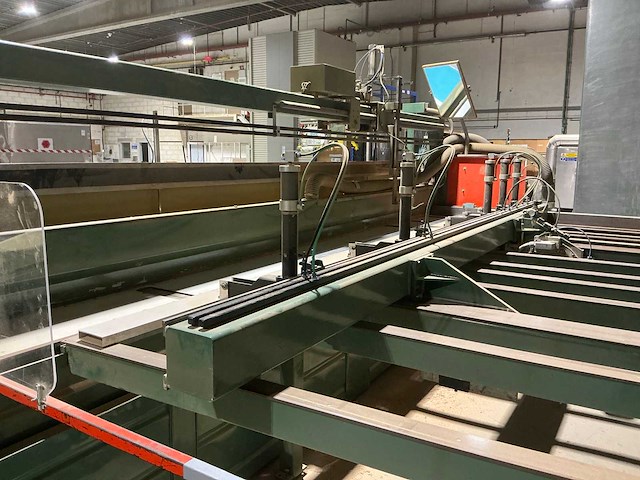 1989 s.85.e2. platen opdeelzaagmachine - afbeelding 2 van  15